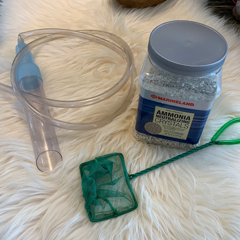 SALE!! Gravel vaccuum and ammonia neutralizing crystals.   2